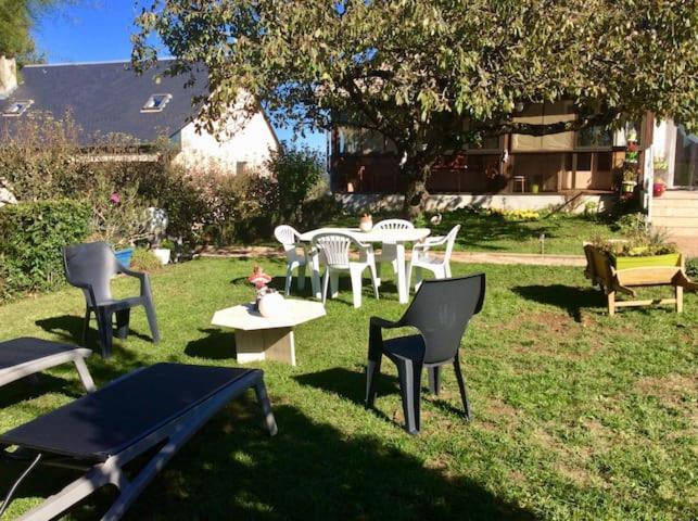 Maison Avec Veranda Proche Du Centre Ville Rignac  Luaran gambar