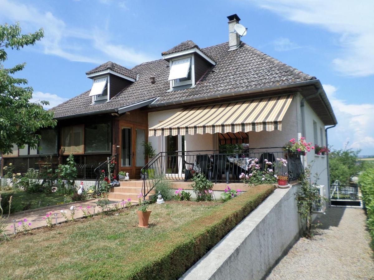 Maison Avec Veranda Proche Du Centre Ville Rignac  Luaran gambar